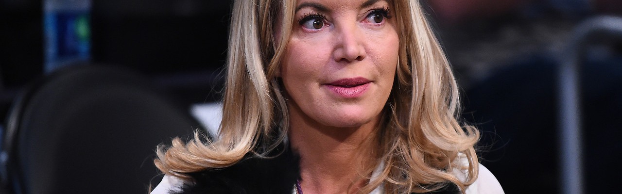 乐鱼网官网入口-ESPN：珍妮不只对詹姆斯不满 她对很多湖人的重要人员都不满