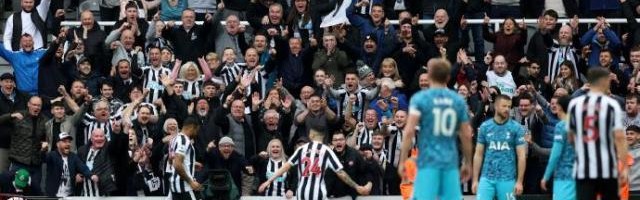 乐鱼体育官网-21分钟丢5个躺平开摆，让四？摊牌的热刺直接白送！